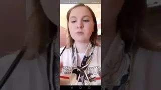 Светик красит губки