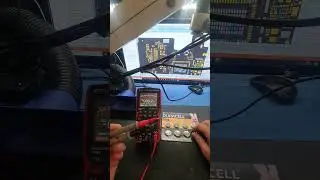 Come testare le batterie a bottone  CR2032 senza aprire la confezione.
