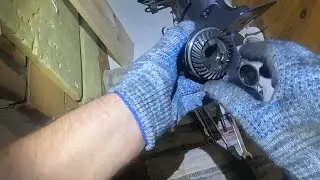 Replacing the propeller shaft seals on a Yamaha 9.9-15 (removal)