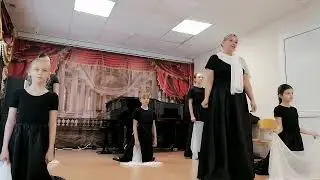 отрывок  из поэмы Роберта Рождественского "100 шагов"