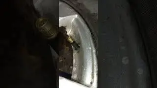 Почему спускает колесо?