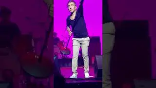 Arnel Pineda sings 'Heaven' 2017 Solo Tour