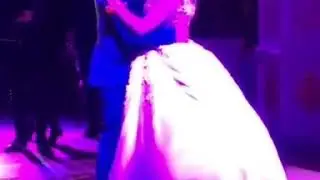 Vasif Ezimov ve xanımı reks ederken.Allah xoşbext elesin