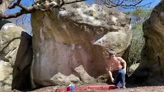 Fontainebleau - Bas Cuvier - La Bérézina (assis) (7C+)