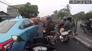 Indonesia - #36 Komparasi Kawasaki Ninja 250 FI vs Yamaha YZF R25 FI + Opini gue  - 2016
