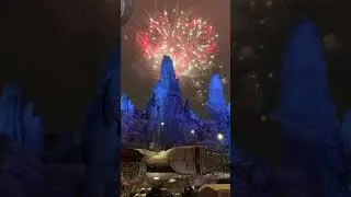 Star Wars Land Fireworks 4