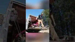 He lives in cargo trailer & it’s actually nice?? DIY Tiny Home #shorts