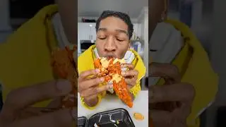 The PERFECT way to eat Dave's hot chicken 🍗🍔🤤
