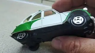 Corgi Super Minis Citroen 2CV6 from 1992 with opening bonnet