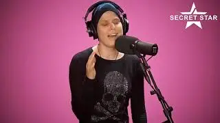Yve singt ihre eigene Melodie '' Du bist die Sonne ''