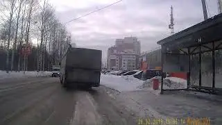 На таком ведре возят людей в Перми!