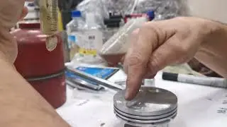 Элементы сборки мотора. Часть 3.  Хотим рассчитать степень сжатия (мерим объем над поршнем).