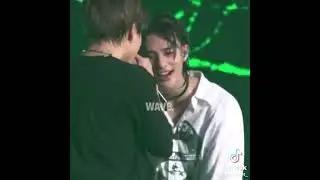 Hyunjin and Han singing Wish you back.