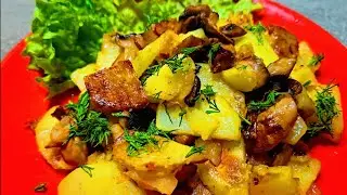 Жареная картошка с шампиньонами и луком на сковороде