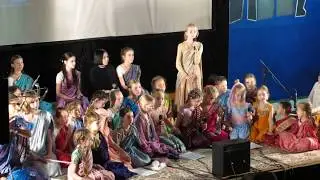 Шри Гуру Вандана и киртан в исполнении детей