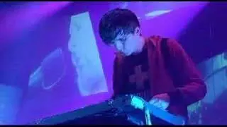 Radiohead - No Surprises (Live @ V Festival 19/8/2006)