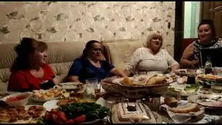"Синее морюшко глубокое, не видать у моря дна"