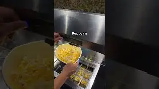 see 👀 how he prepares his popcorn🍿🍿 ||how to spred butter 🧈 to full popcorn🍿 #popcorn #popcornlover