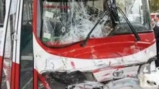 Aeroport yolunda agir yol qezasi