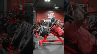INSANE 450lb Incline Fly #traininsqneorremainthesame