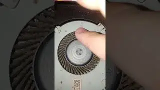 the cpu fan spinning using my finger