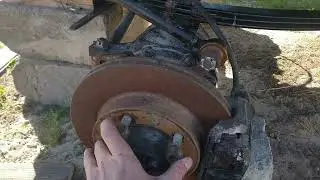 Своеобразная установка малолистовых рессор на Буханку с редукторными мостами и заводской сошкой.