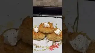 Рисовые котлетки с луком и тунцом 