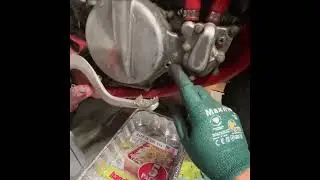 Cr85 oil change