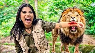 CUIDANDO ANIMALES SALVAJES en un ZOOLÓGICO !!