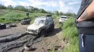 Вытаскивают ниву