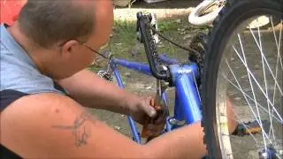 how to change crank bearings on a bicycle