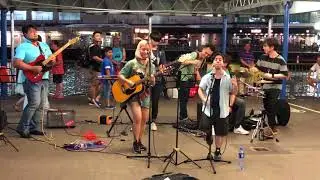 (將冰山劈開+忘情森巴舞)/I Hate Myself For Loving You/what's up/夢伴/Bad Romance(Candy Ng+Shuttle Busk)2018/07/20