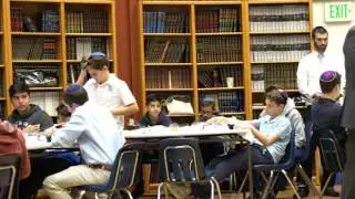 C0348 Tefillin Rav Noah Greenberg at Hillel
