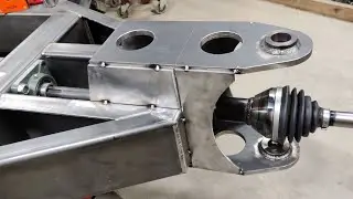 6x6 Mini Forwarder BUILD Ep.7 - Frame Supports & Hinge