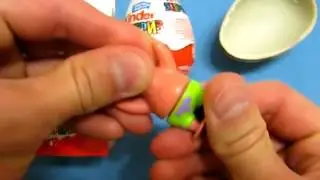 Kinder Surprise talks! Unboxing Kinder Surprise Eggs! SpongeBob!