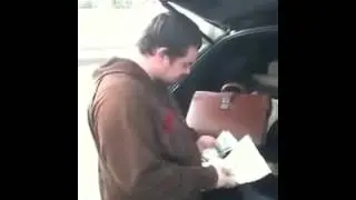 Эрик Давидыч ствавит свой x5m на учёт в Питере