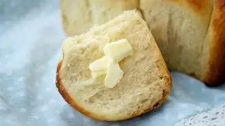 How to make dinner rolls in the slow cooker