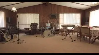 Julia Jacklin - Pressure To Party (Official Video)