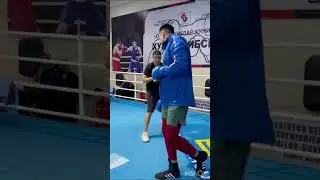 Баходир Жалолов,работа на лапах!
