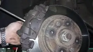 How to replace front brake discs on a Renault Sandero.