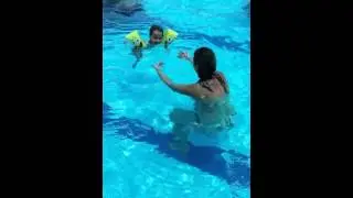 Raphael - swims alone :)