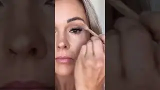 The Best Way To Make Any Eye Color POP!
