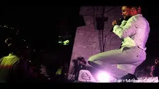 Maxwell - Stop The World(sings to woman in concert)
