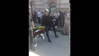 Saša Popović na sahrani Jelene Marjanović Krsmanović