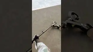 Вот как можно поднять самокат🤣