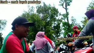 emak- emak kayak pembalap waktu jemput anaknya sekolah