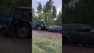 Подмога приехала🤝👍 #shorts#природа#трактор#митсубиси#паджеро#грязь#4x4