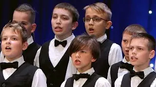 Хор мальчиков "Любомир" - Днесь орле Российский (кант XVIII в.); Отчалившая Русь (Свиридов-Есенин).