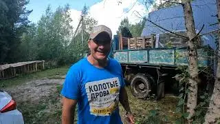 Доставка дров в ящиках манипулятором
