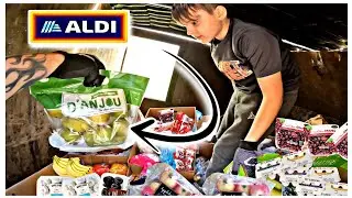 DUMPSTER DIVING - SO MANY DRINKS AND FOOD! WE FILLED THE BLESSING BOX!